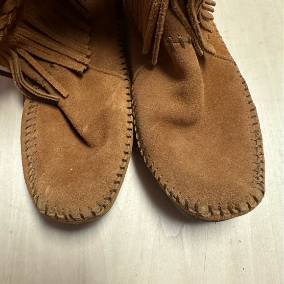 Minnetonka Fringe Moccasin Boot - Picture 3 of 12
